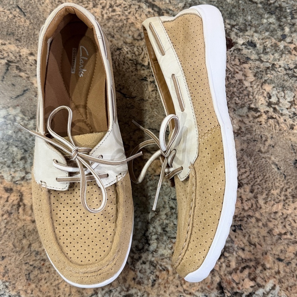 Clarks Cream and Tan Slip-On Flats